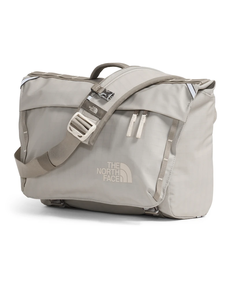 The North Face Men's Base Camp Voyager Messenger Bag