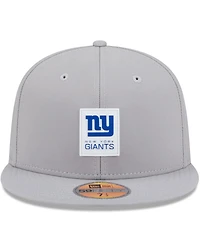New Era Men's Gray York Giants 2025 Sideline 59FIFTY Fitted Hat