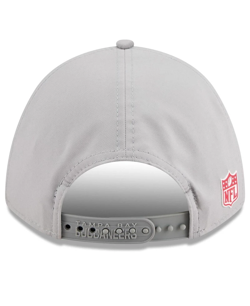 New Era Men's Tampa Bay Buccaneers 2025 Sideline M-crown 9FORTY Adjustable Hat