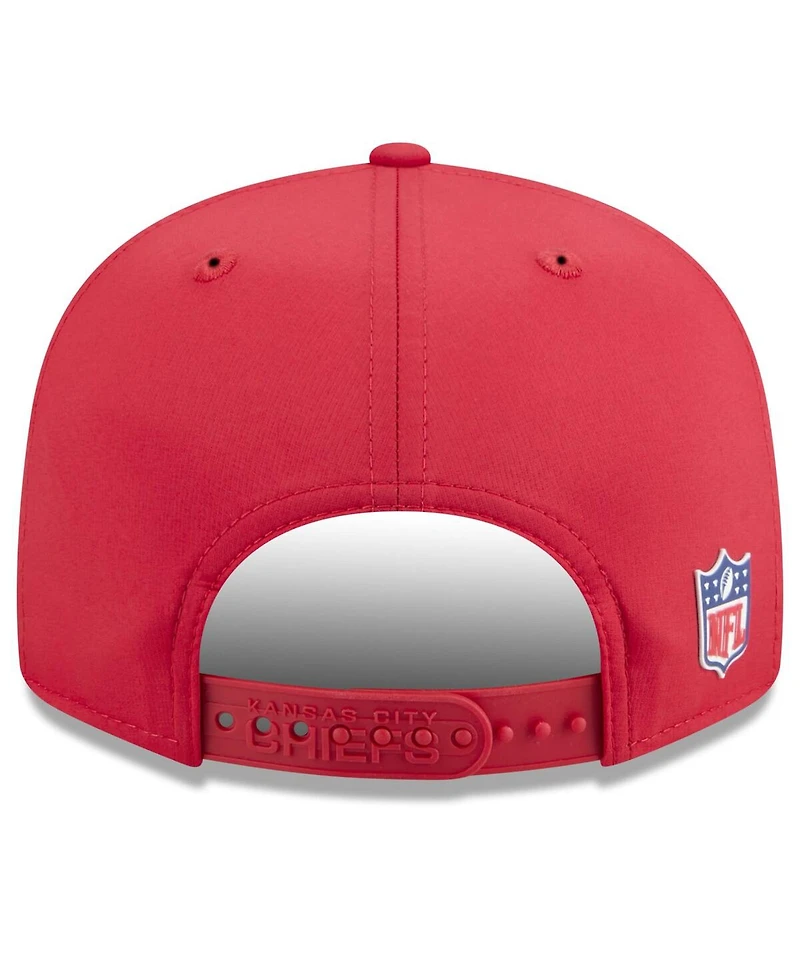 New Era Men's Red Kansas City Chiefs 2025 Sideline Split Panel 9FIFTY Snapback Hat