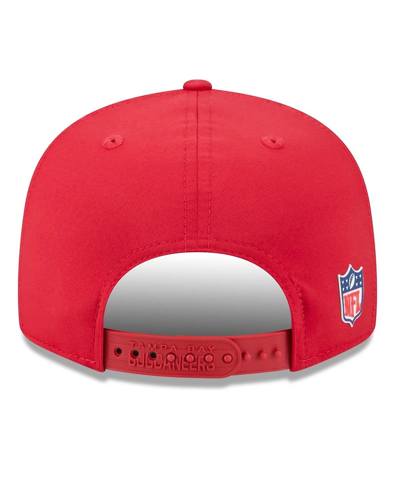 New Era Men's Red Tampa Bay Buccaneers 2025 Sideline Split Panel 9FIFTY Snapback Hat