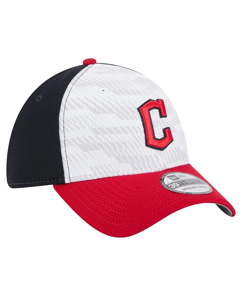 New Era Men's Navy/Red Cleveland Guardians 2025 Mlb Clubhouse 39THIRTY Flex Hat