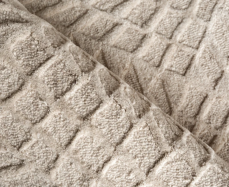 Exquisite Rugs Sandro 7150 4'0"x6'0" Area Rug