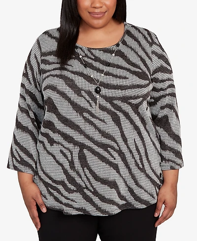 Alfred Dunner Plus Jet Setter Animal Houndstooth Top with Necklace