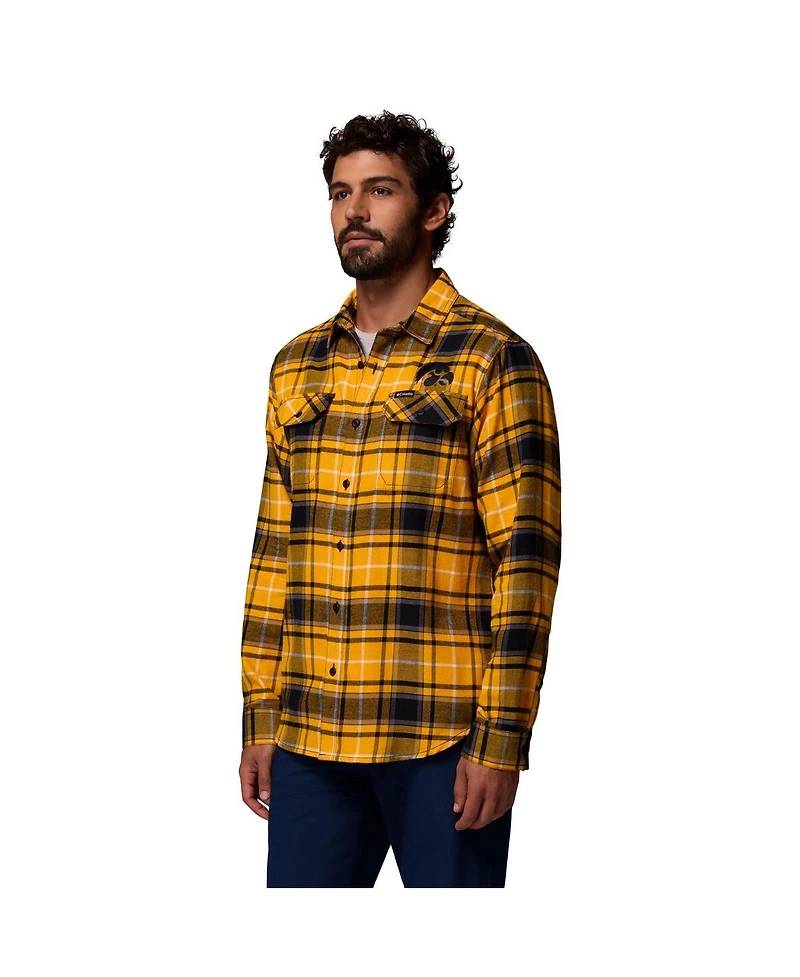 Columbia Men's Gold Iowa Hawkeyes Flare Gun Omni-Wick Flannel Long Sleeve Button-Up Shirt