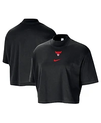 Nike Women's Black Chicago Bulls Courtside Mock Neck Loose Fit Cropped T-Shirt