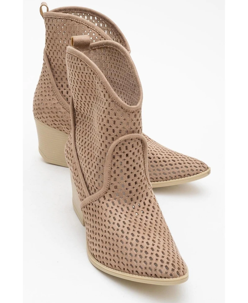 Prologue Shoes Pera Block Heel Boot (Women)