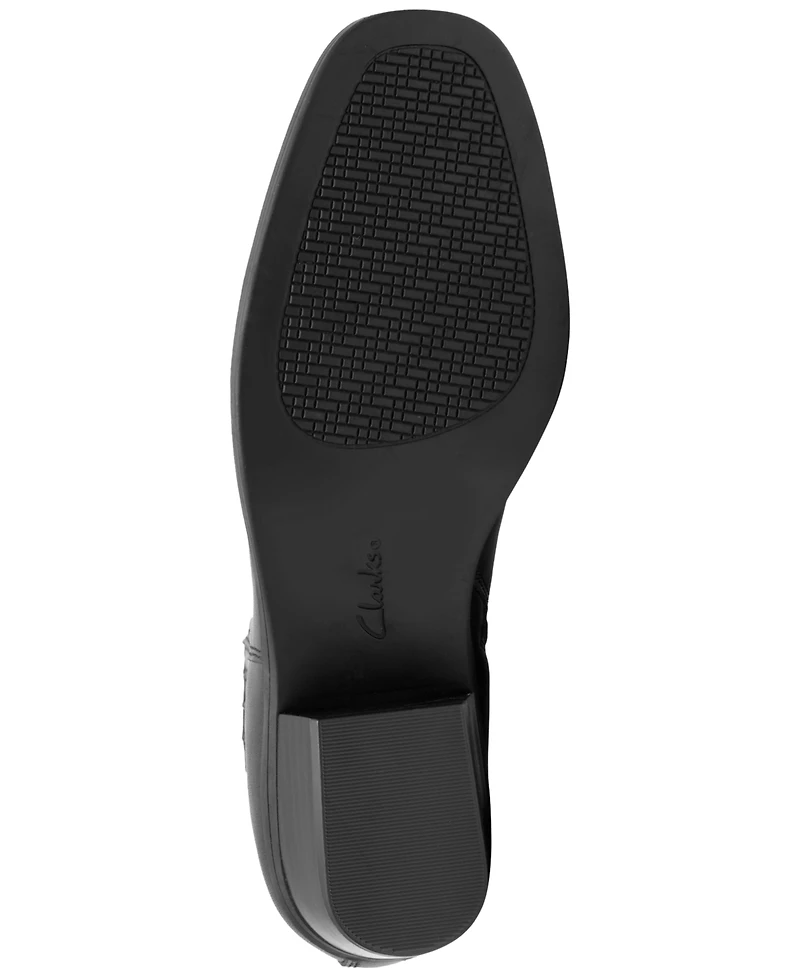 Clarks Collection Women's Danyelle Skip Block Heel Booties