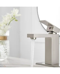 Greenspring Single Handle Hole Low-Arc Bathroom Faucet with Supply Line