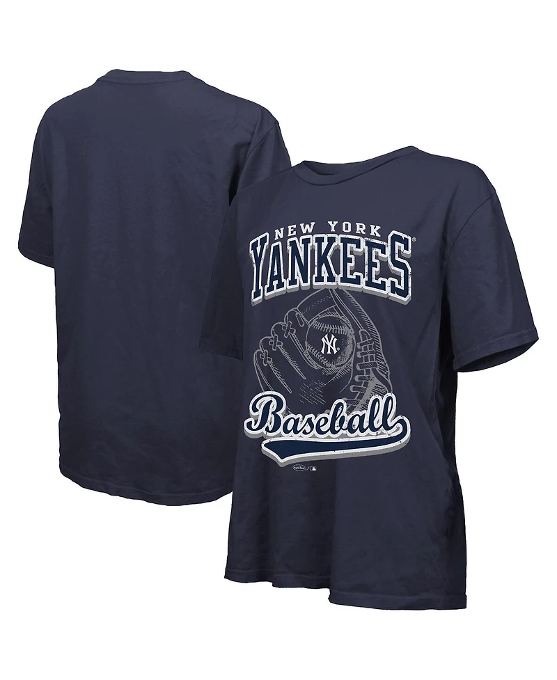 Majestic Women's Navy New York Yankees Oversized First Base T-Shirt