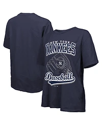 Majestic Women's Navy New York Yankees Oversized First Base T-Shirt