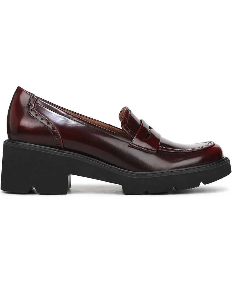 Naturalizer Women's Charisma Lug Sole Round Toe Loafers