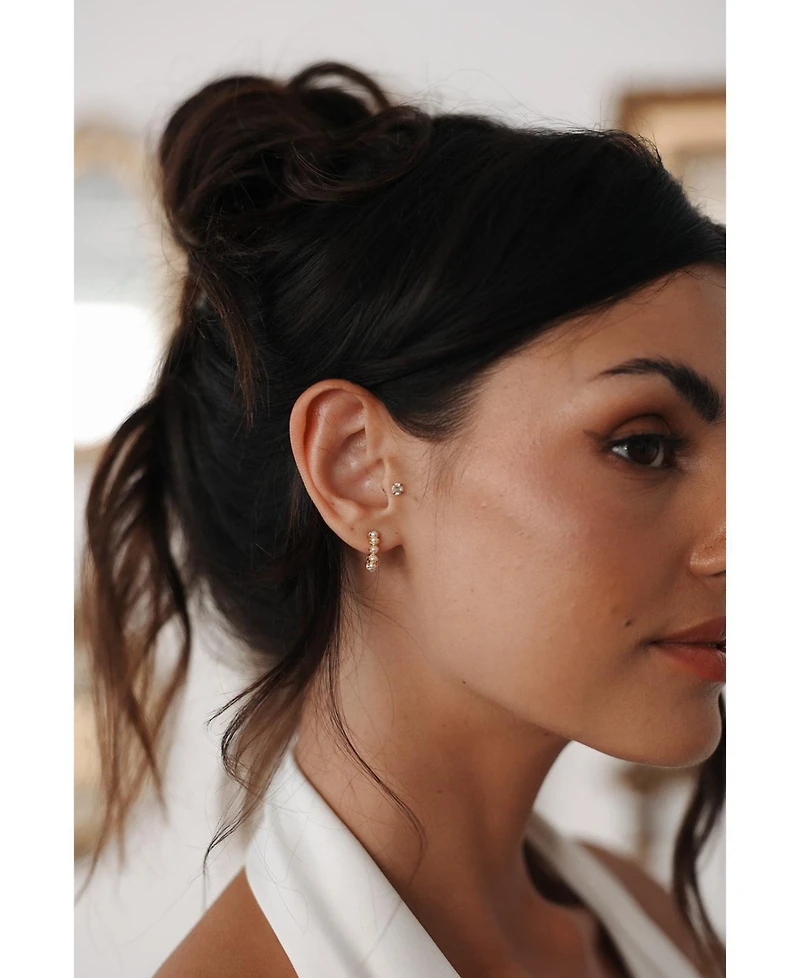 Untamed Petals Jessica Pearl Mini Hoops