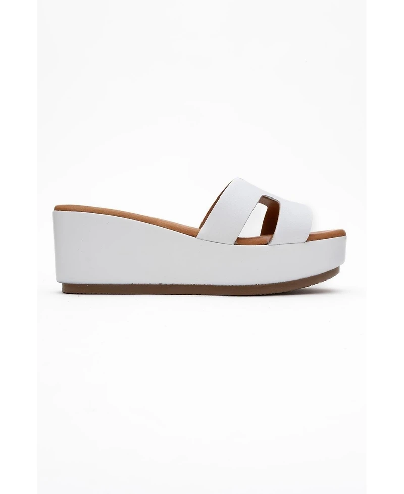 Forever & Always Shoes Lia Leather Platform Sandal (Women)