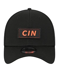 New Era Men's Black Cincinnati Bengals Scoreboard 39THIRTY Flex Hat