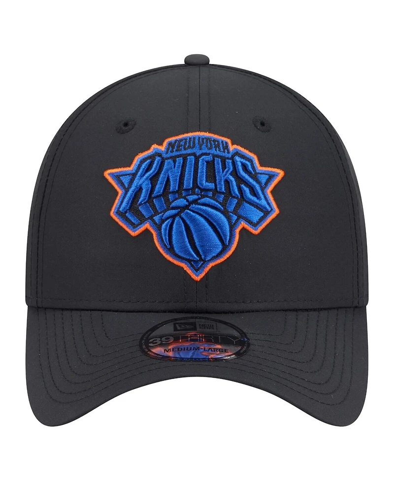 New Era Men's Black York Knicks Night 39THIRTY Flex Hat