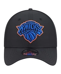 New Era Men's Black York Knicks Night 39THIRTY Flex Hat