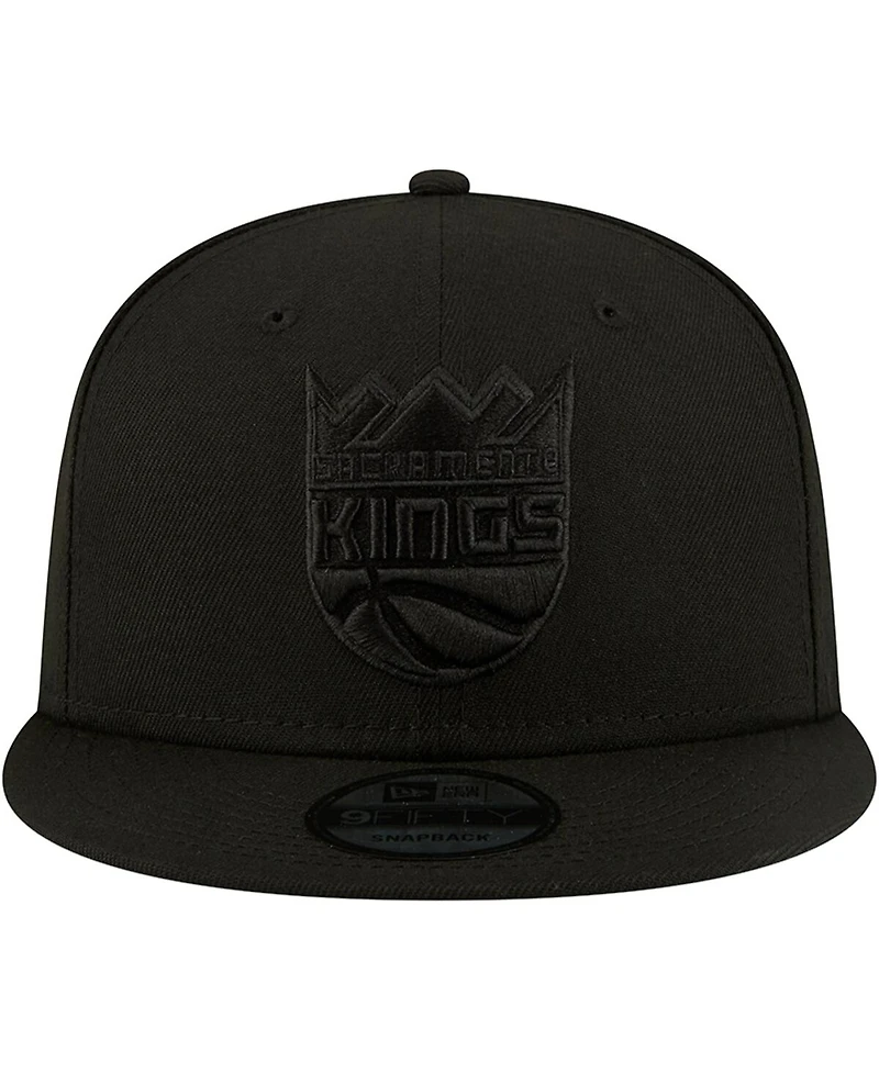 New Era Men's Sacramento Kings Black On Black 9FIFTY Snapback Hat