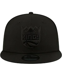 New Era Men's Sacramento Kings Black On Black 9FIFTY Snapback Hat