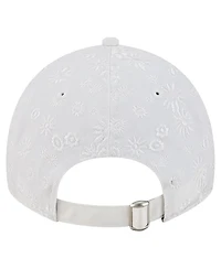 New Era Women's White New York Yankees Floral Mesh 9TWENTY Adjustable Hat