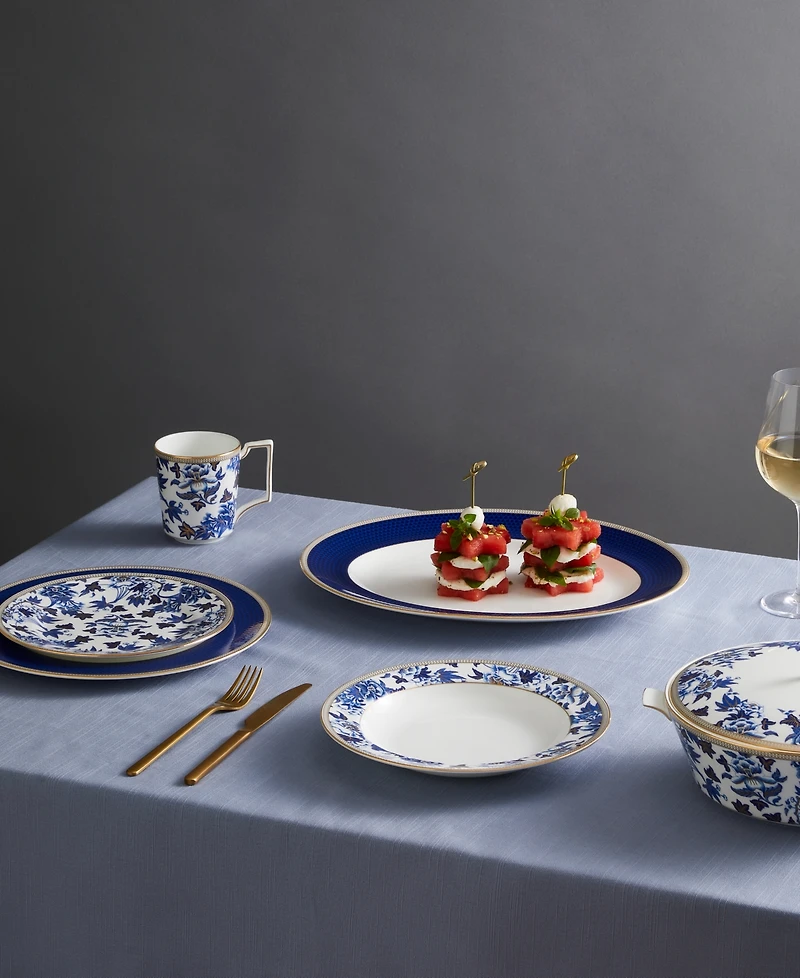 Wedgwood Hibiscus Dinner Plate