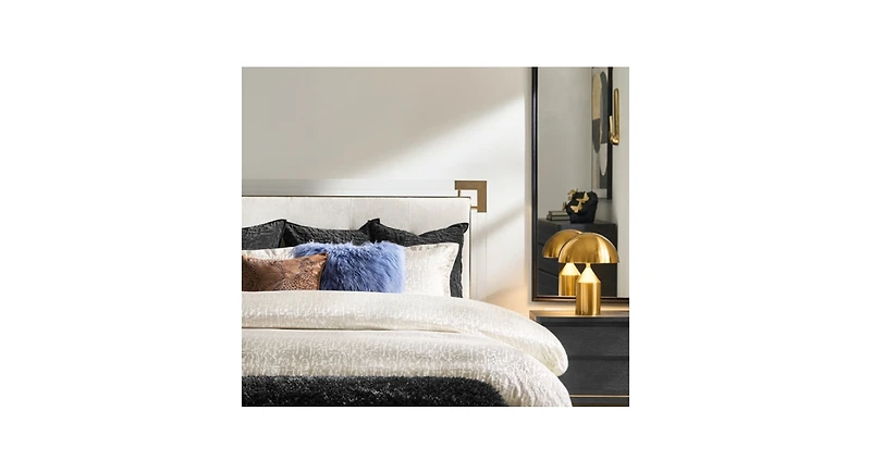 Z Gallerie Arlen Table Lamp