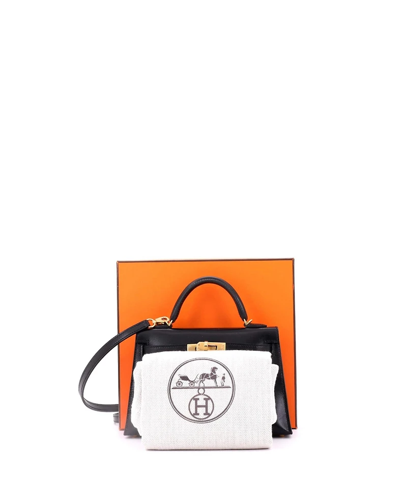 Pre-Owned Hermes Kelly 20 Handbag Black Tadelakt with Gold Hardware