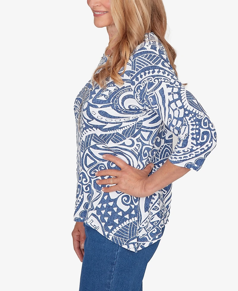 Alfred Dunner Women's Classic Paisley Swirl SharkBite Hem Top with Necklace