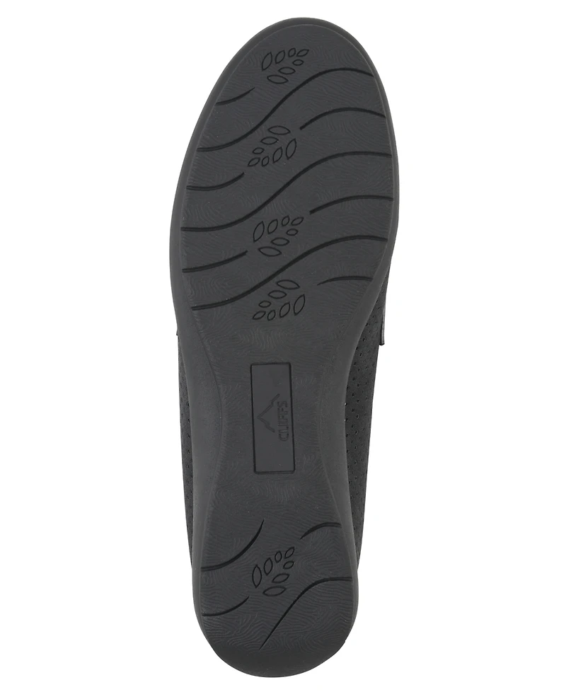 Cliffs by White Mountain Women's Samson Slip-On Loafers