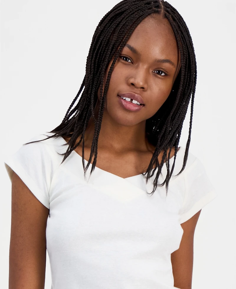 Hippie Rose Juniors' Wide-Double-v-Neck Short-Sleeve Top