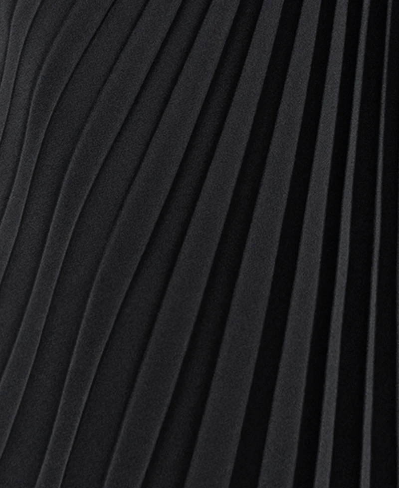 Xscape Women's Long Pleated Halter Neck Ball Gown