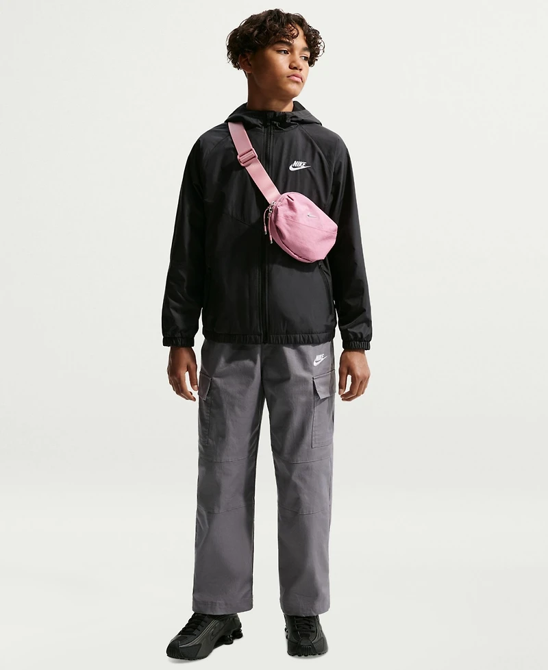 Nike Boys' and Girls' 7-20 Sportswear Wind Runner Hooded Repel Jacket