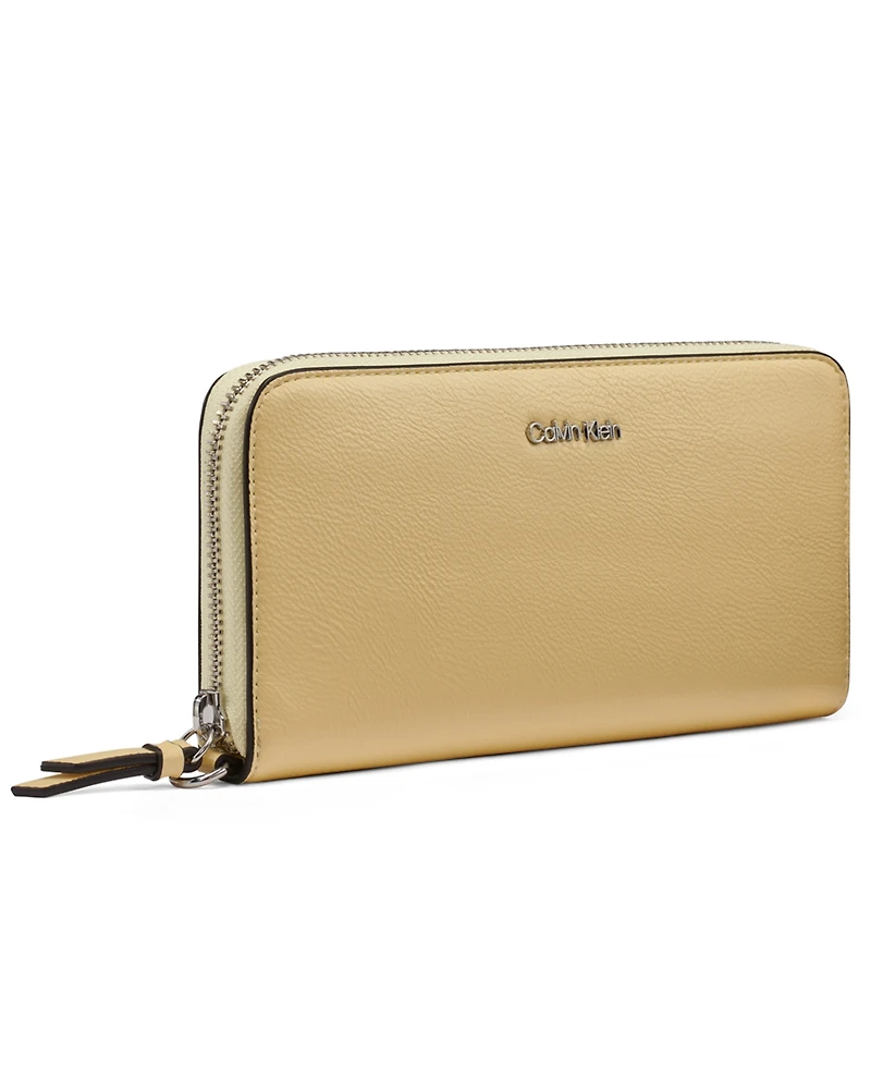 Calvin Klein Women's Audrey Boxed Wallet