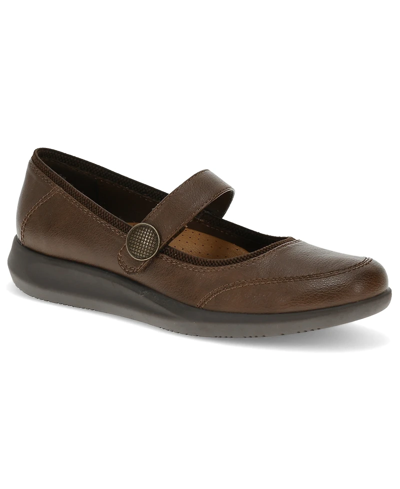 Baretraps Women's Joesie Round Toe Mary Jane Flats