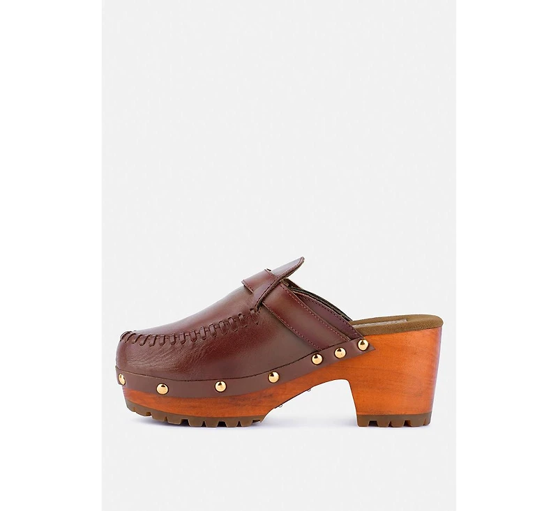 Choctav Womens Handcrafted Leather Clogs