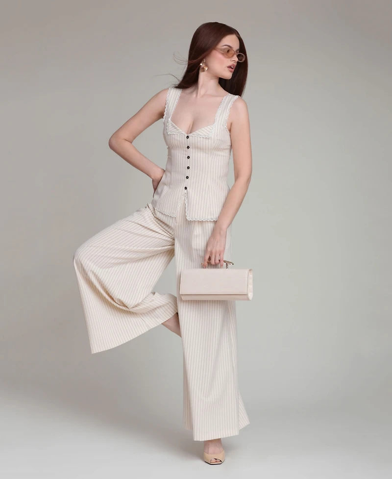 Avec Les Filles Women's V-Neck Top