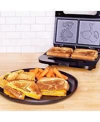 Uncanny Brands Peanuts Snoopy Sandwich Maker