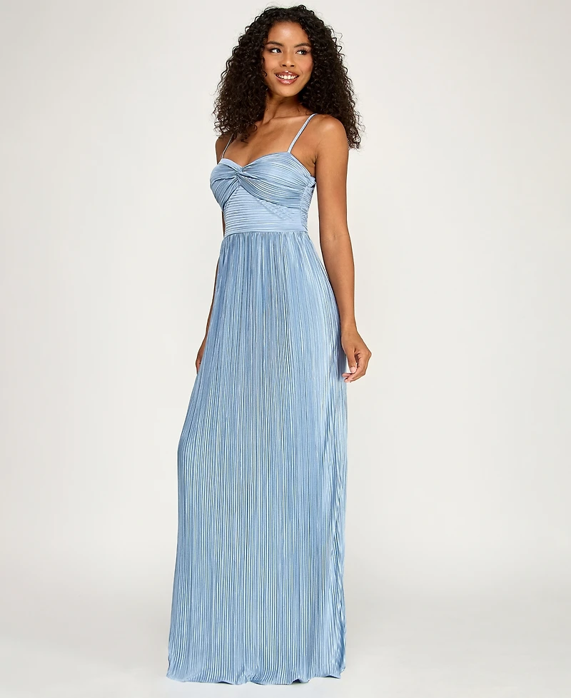 Seni & Cade Juniors' Pleated Sweetheart Neck Gown