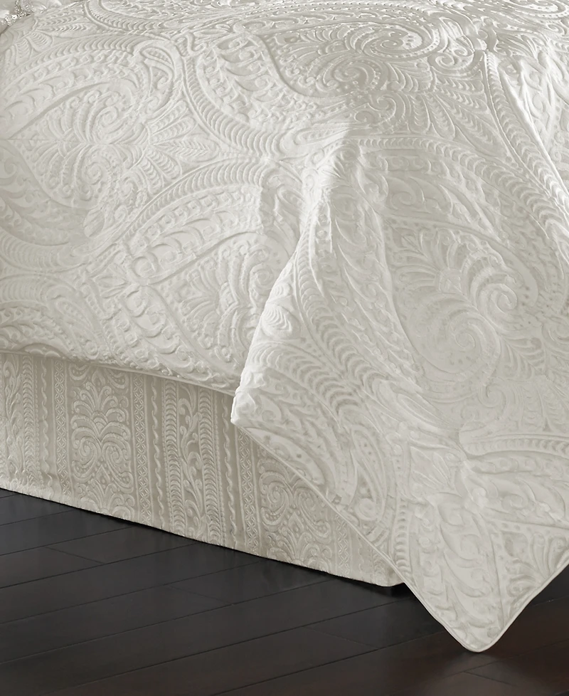 J Queen New York Bianco 4-Pc. Comforter Set, Queen