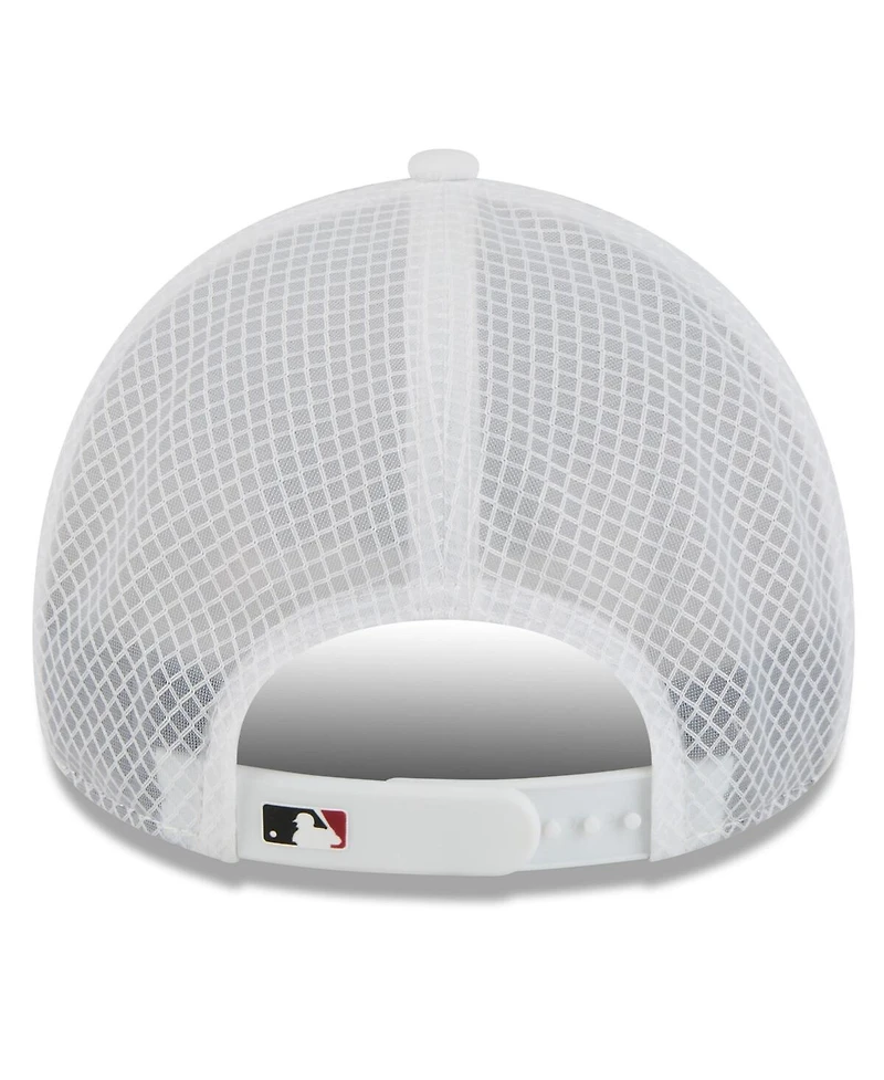 New Era Men's White Arizona Diamondbacks 2026 Batting Practice Apex 9FORTY Adjustable Trucker Hat