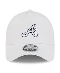 New Era Men's White Atlanta Braves 2026 Batting Practice Apex 9FORTY Adjustable Trucker Hat