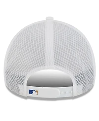 New Era Men's White Kansas City Royals 2026 Batting Practice Apex 9FORTY Adjustable Trucker Hat