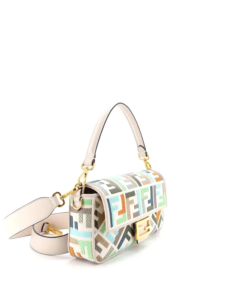 Pre-Owned Fendi Medium Baguette Nm Bag Zucca Embroidered Canvas