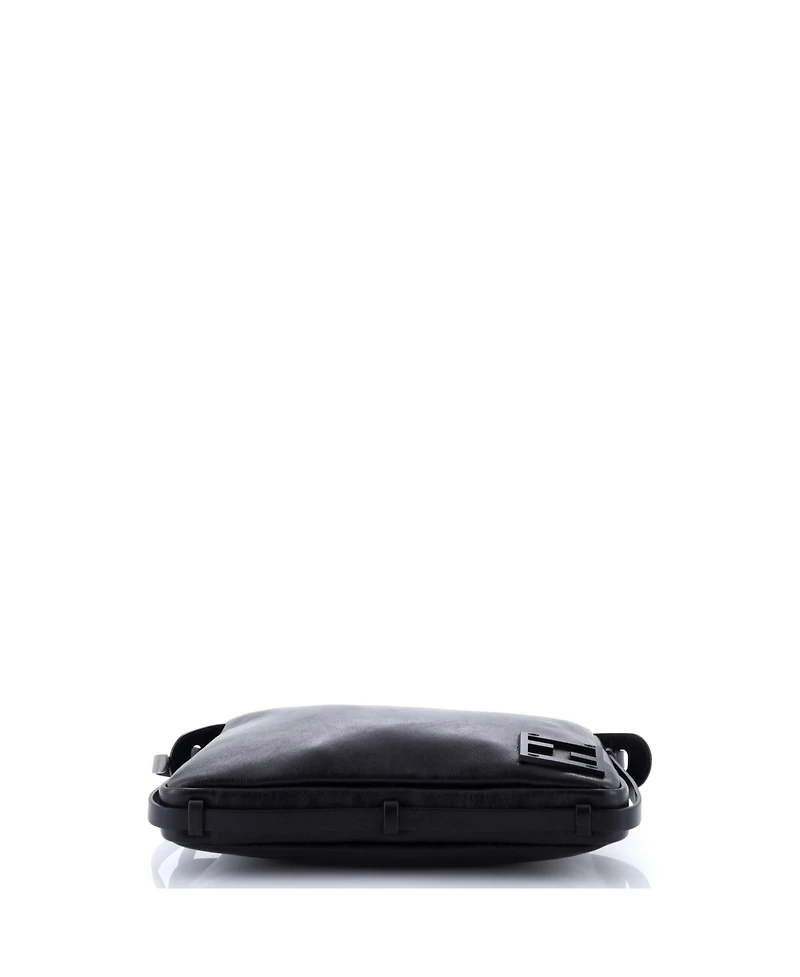 Pre-Owned Fendi Medium Simply Shoulder Bag Leather