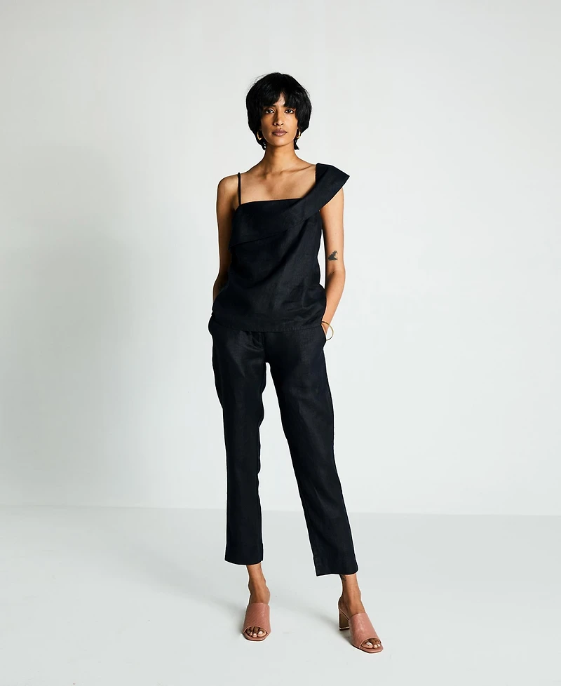 Reistor Women's The Wandering Wave top Black