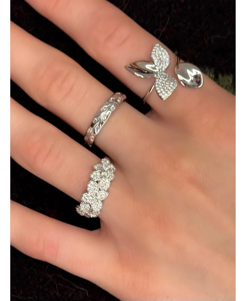 Suzy Levian New York Sterling Silver Cubic Zirconia Abstract Flower Leaf Bypass Ring.