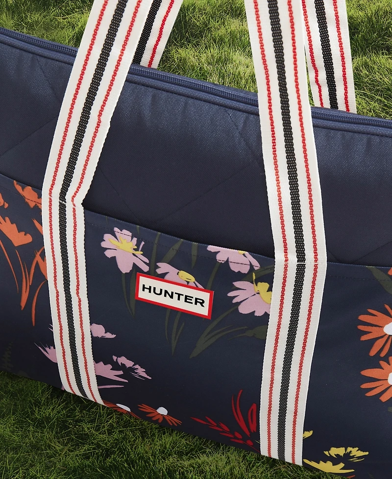 Hunter Designer Outdoor Blanket with Easy Carry Handles Tote Bag, 60" x 72"
