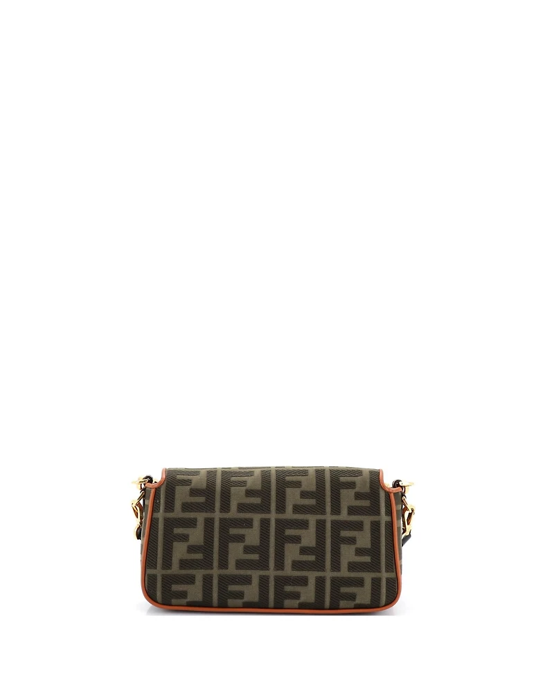 Pre-Owned Fendi Medium Baguette Nm Bag Zucca Embroidered Canvas