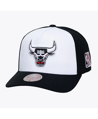Mitchell & Ness Men's White Chicago Bulls Hardwood Classics Legendary Away Pro-Pinch Adjustable Hat