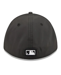 New Era Men's Black Chicago White Sox 2026 Clubhouse M-Crown 39THIRTY Flex Hat
